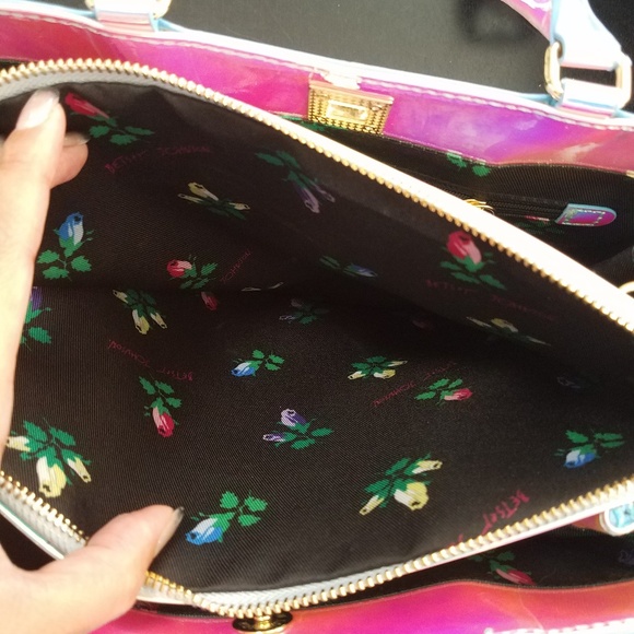 Sold* Betsey Johnson Iridescent Bow Bag - Picture 5 of 6